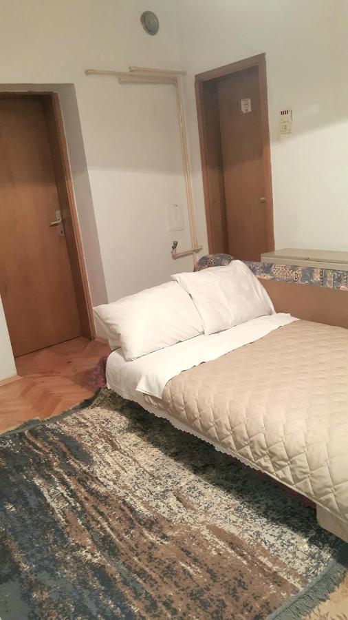 Digital Nomad Comfy Apartment,Foot Mountain Vodno And Millennium Cross,19 Min By Walk To Cener,Free Parking 스코페 외부 사진